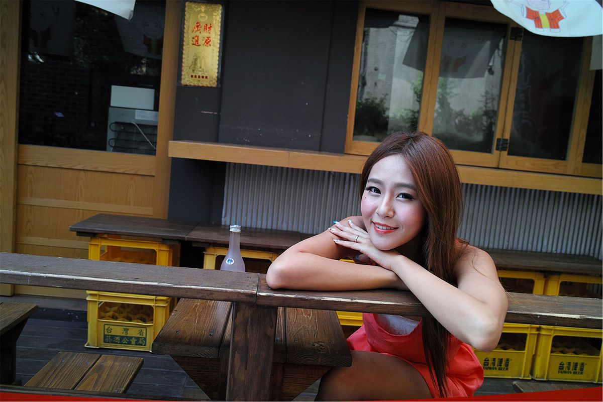 Beautyleg女神-小雪 Winnie-东区阳光街拍 [90P]