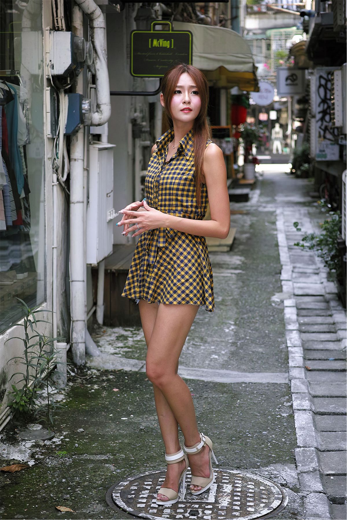 Beautyleg女神-小雪 Winnie-东区阳光街拍 [90P]