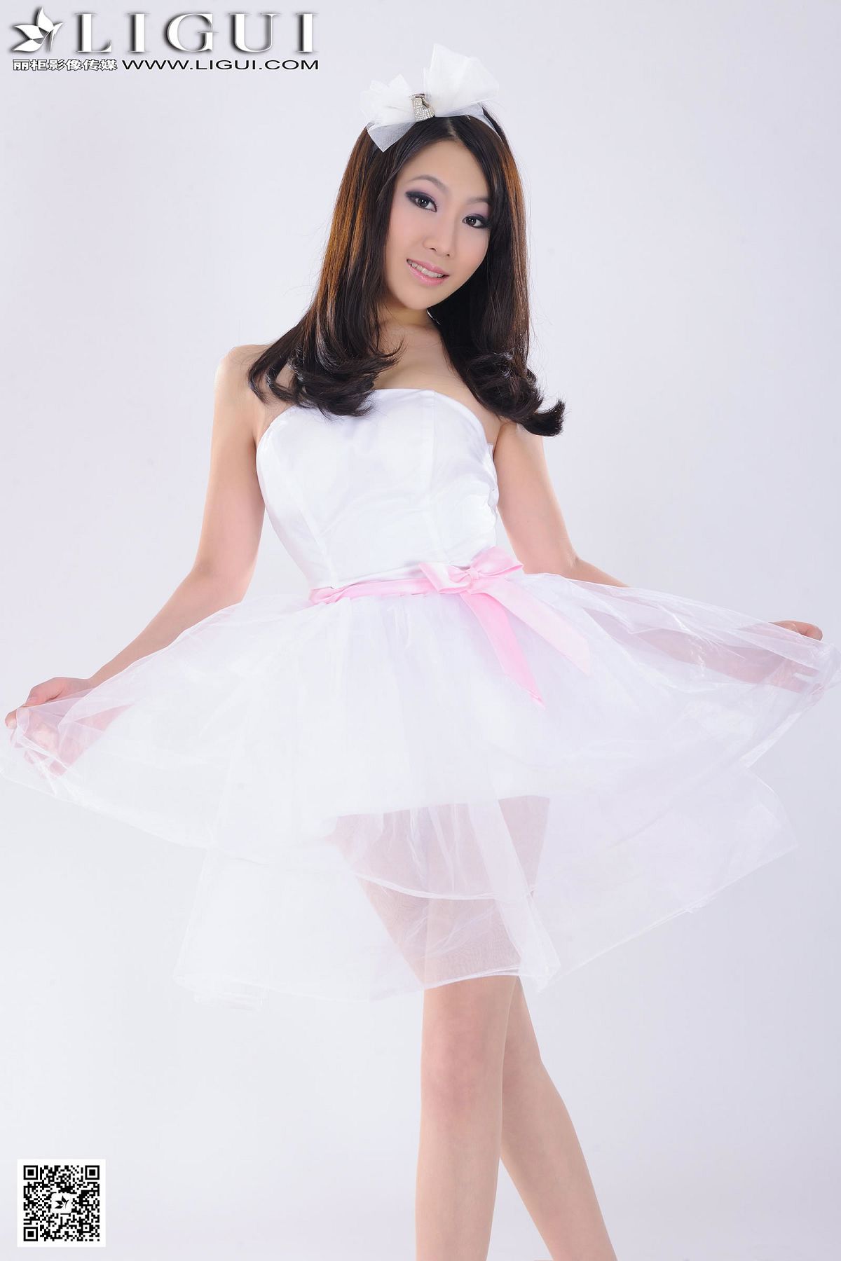 [Ligui] 丽柜 2015.08.20 Model 文静 [32P]