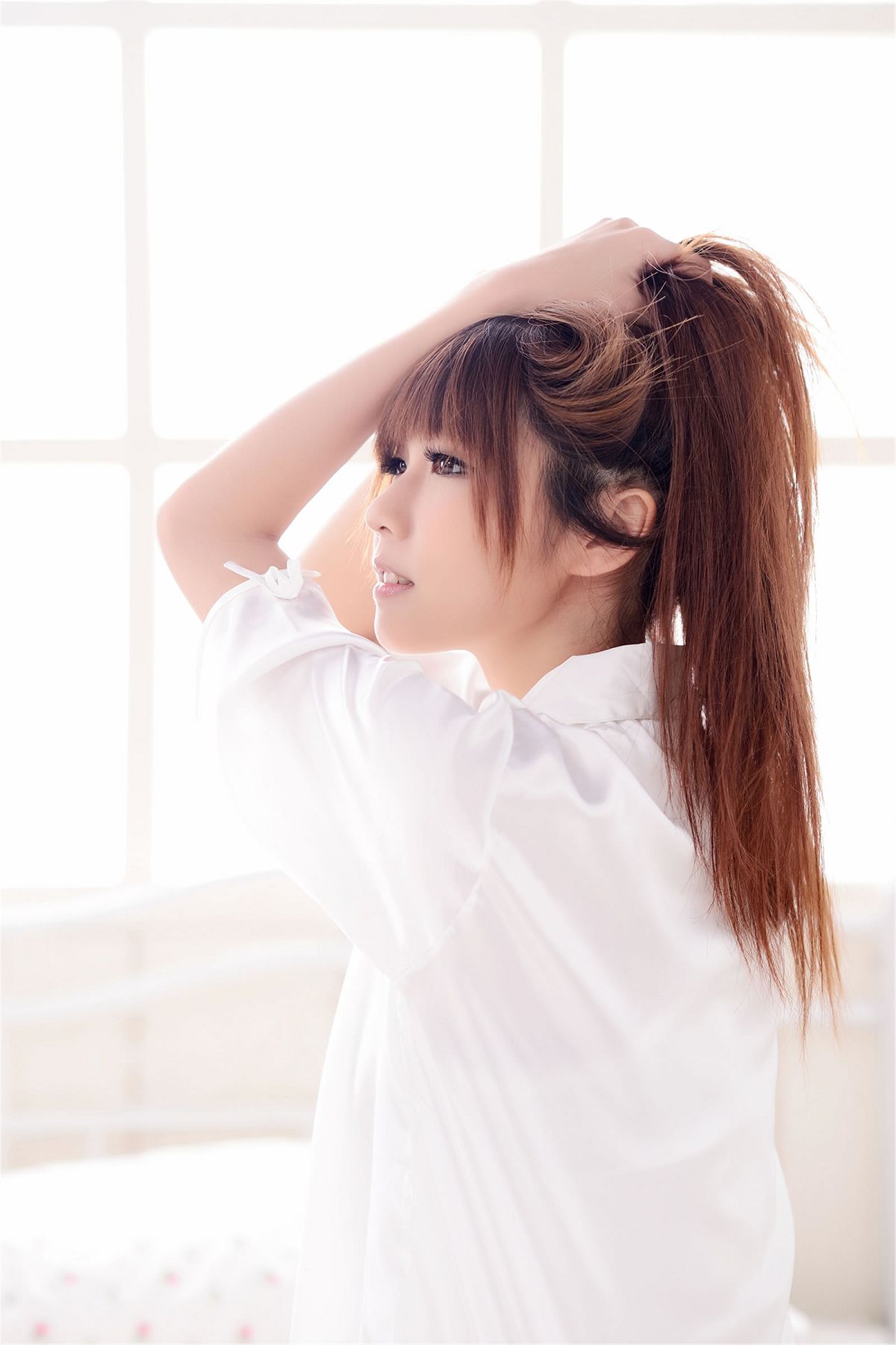 Beautyleg女神-張雅筑Chu-多制服棚拍图集 [37P]