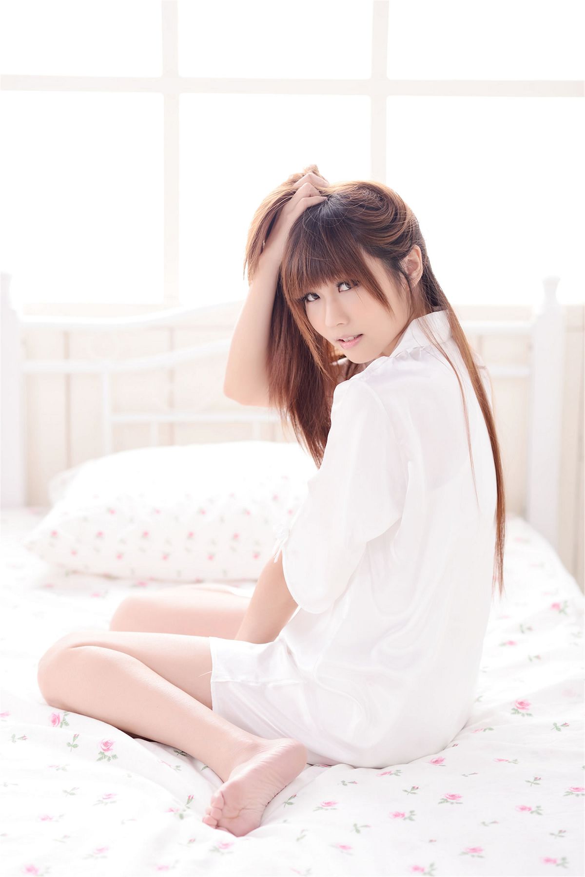 Beautyleg女神-張雅筑Chu-多制服棚拍图集 [37P]