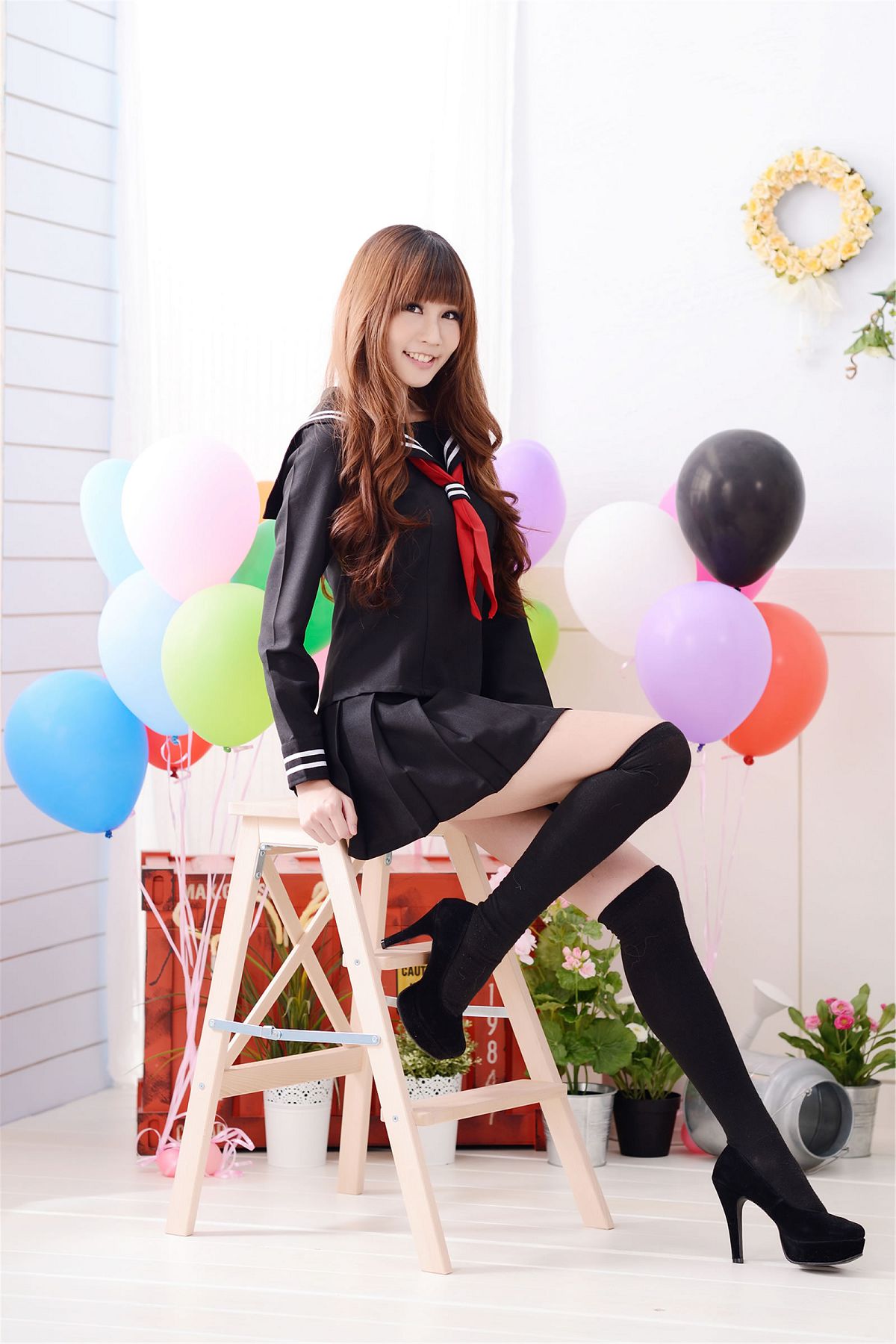 Beautyleg女神-張雅筑Chu-多制服棚拍图集 [37P]