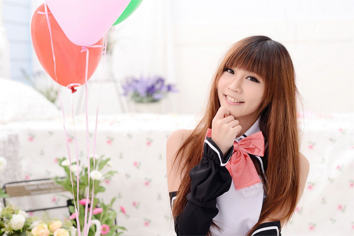 Beautyleg女神-張雅筑Chu-多制服棚拍图集 [37P]