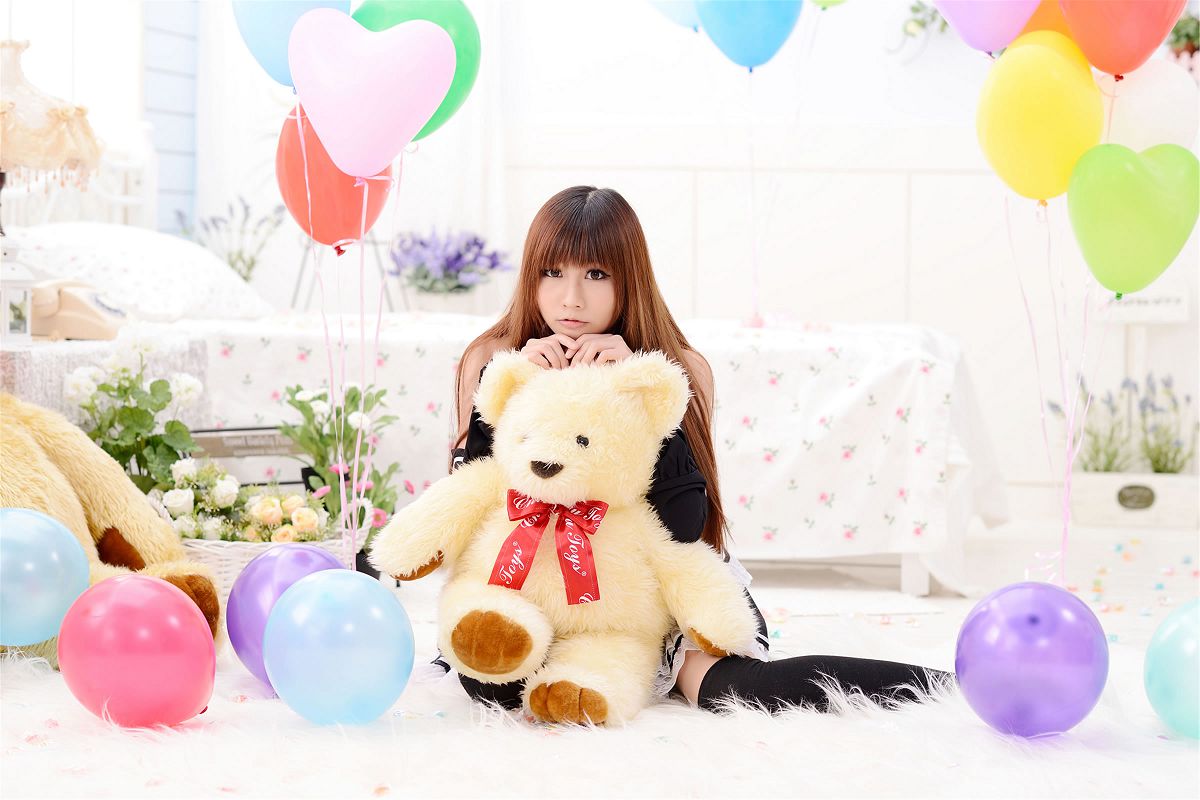 Beautyleg女神-張雅筑Chu-多制服棚拍图集 [37P]