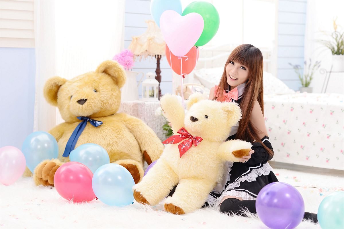 Beautyleg女神-張雅筑Chu-多制服棚拍图集 [37P]