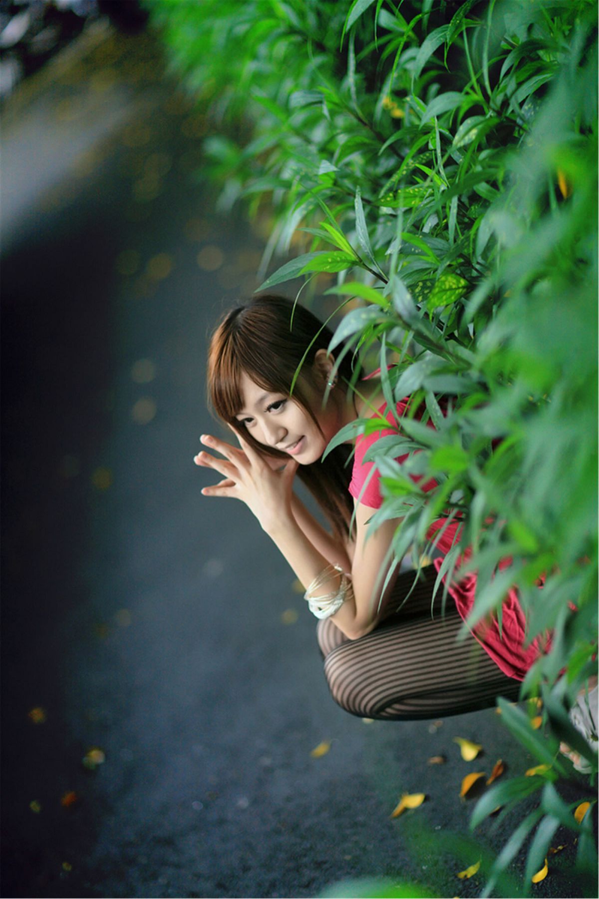 台湾清纯美女-小瑾-午小艾-水博馆周遭 [33P]