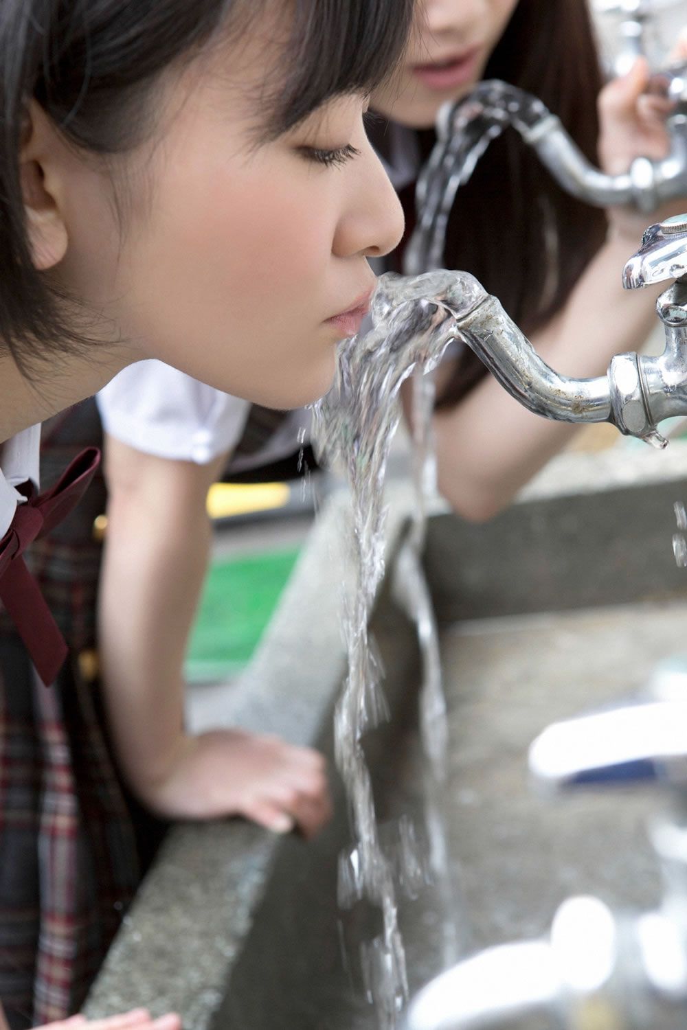 [YS-Web] Vol.609 Rena Matsui  Rina Ikoma 松井玲奈  生駒里奈 [33P]