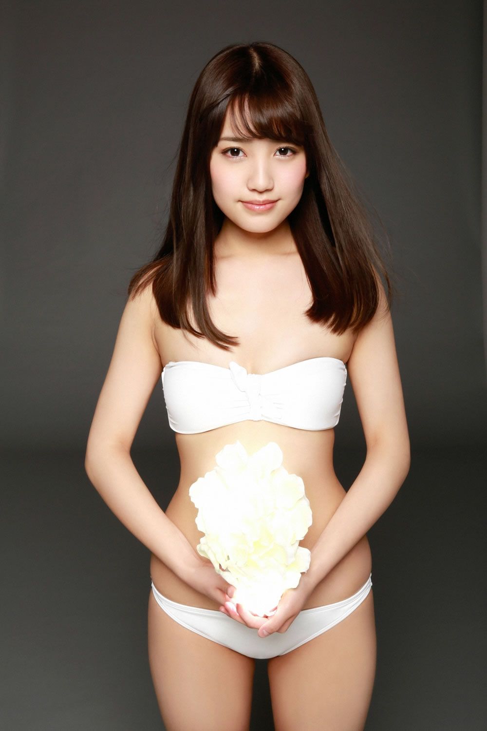 [YS-Web] Vol.657 AKB48 小嶋真子,加藤玲奈,田野優花,高橋朱里 - 18歳のAKB48 [50P]