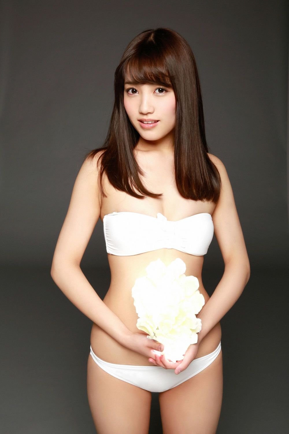 [YS-Web] Vol.657 AKB48 小嶋真子,加藤玲奈,田野優花,高橋朱里 - 18歳のAKB48 [50P]