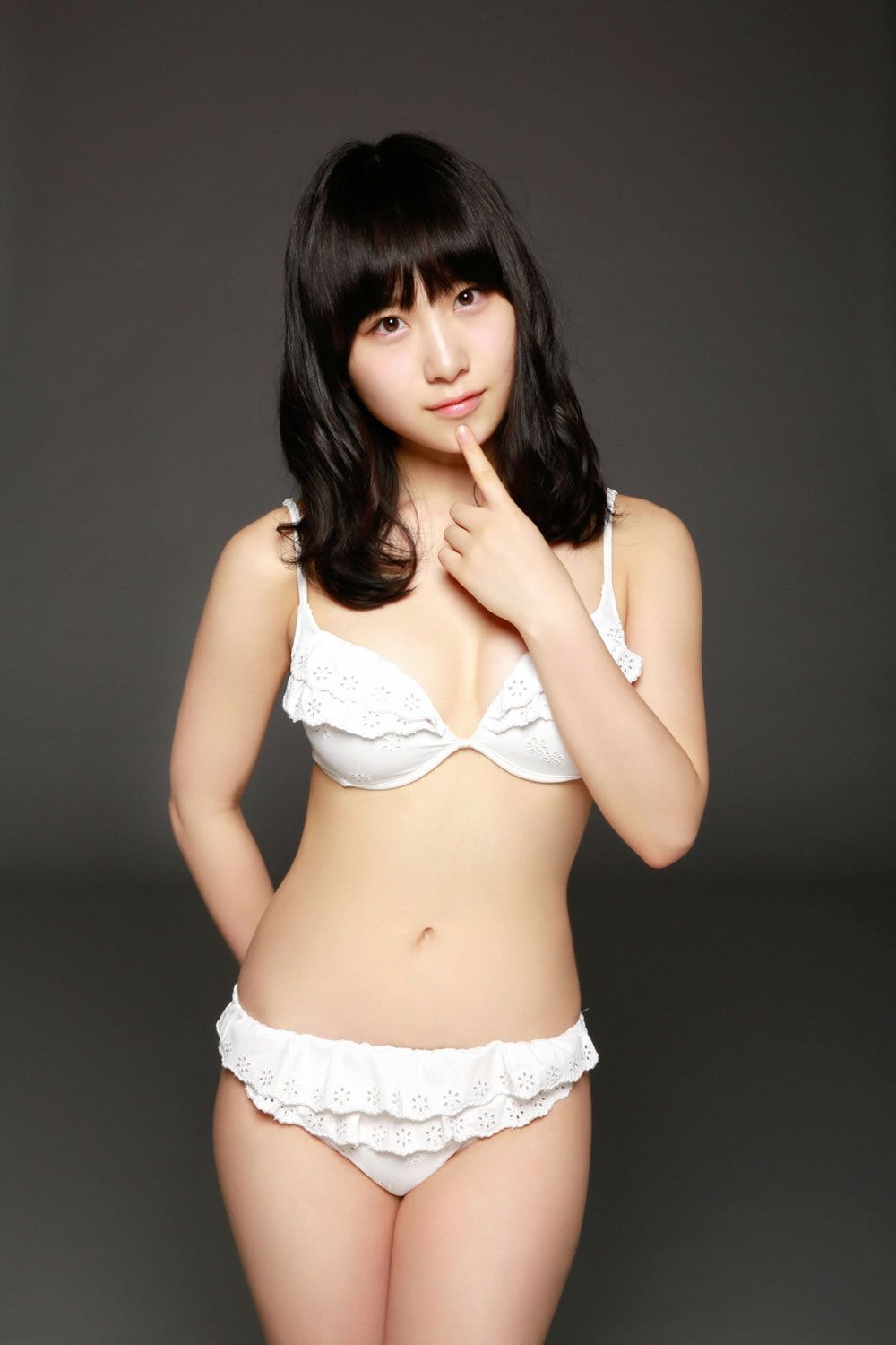 [YS-Web] Vol.657 AKB48 小嶋真子,加藤玲奈,田野優花,高橋朱里 - 18歳のAKB48 [50P]