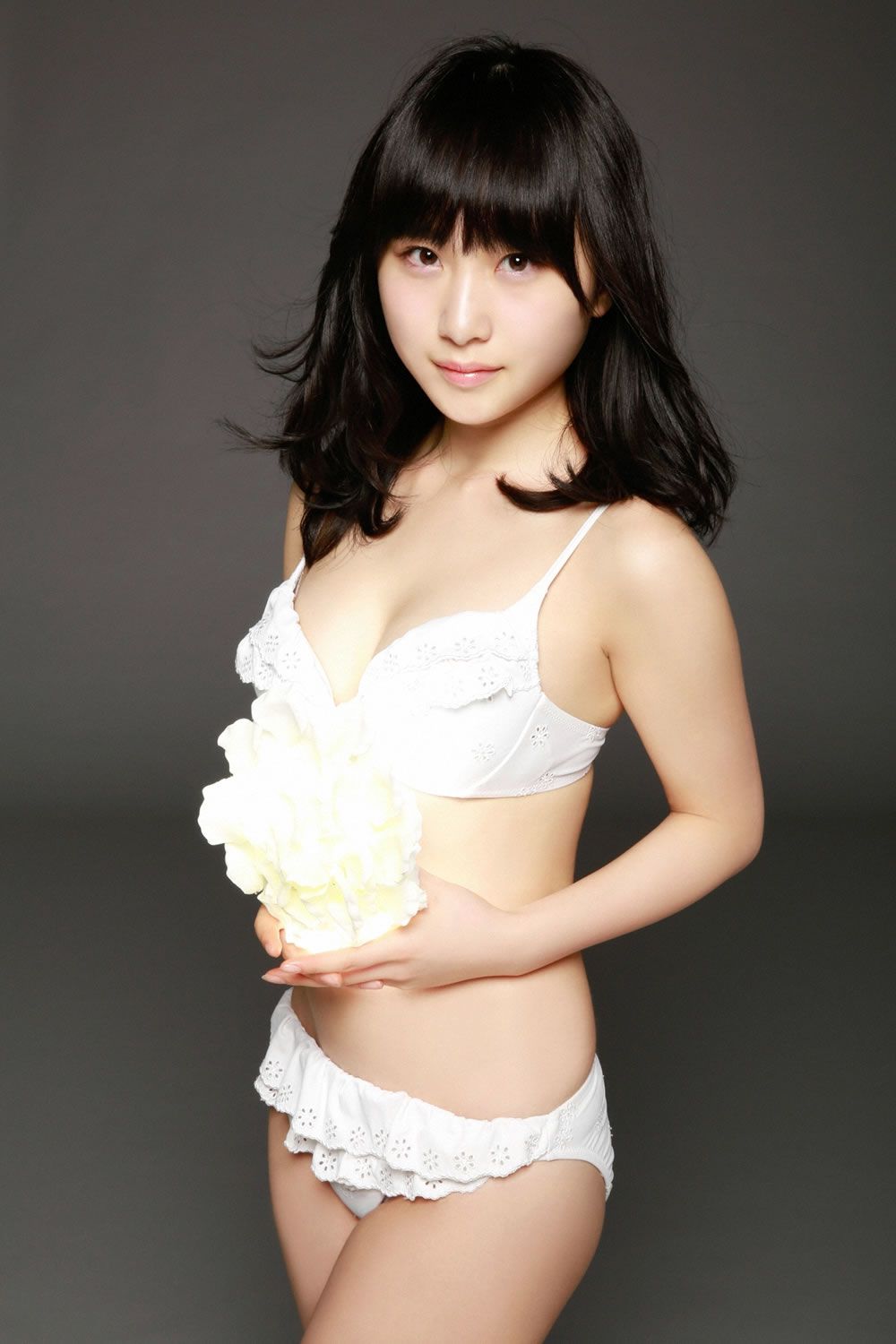 [YS-Web] Vol.657 AKB48 小嶋真子,加藤玲奈,田野優花,高橋朱里 - 18歳のAKB48 [50P]