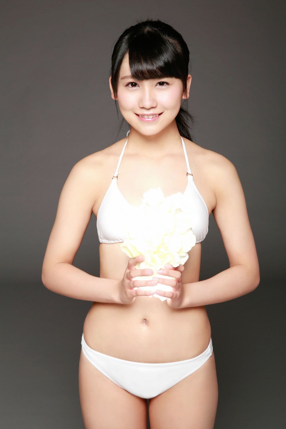 [YS-Web] Vol.657 AKB48 小嶋真子,加藤玲奈,田野優花,高橋朱里 - 18歳のAKB48 [50P]