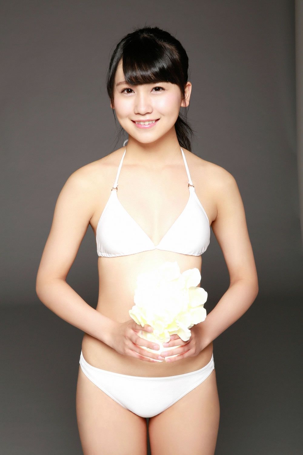[YS-Web] Vol.657 AKB48 小嶋真子,加藤玲奈,田野優花,高橋朱里 - 18歳のAKB48 [50P]