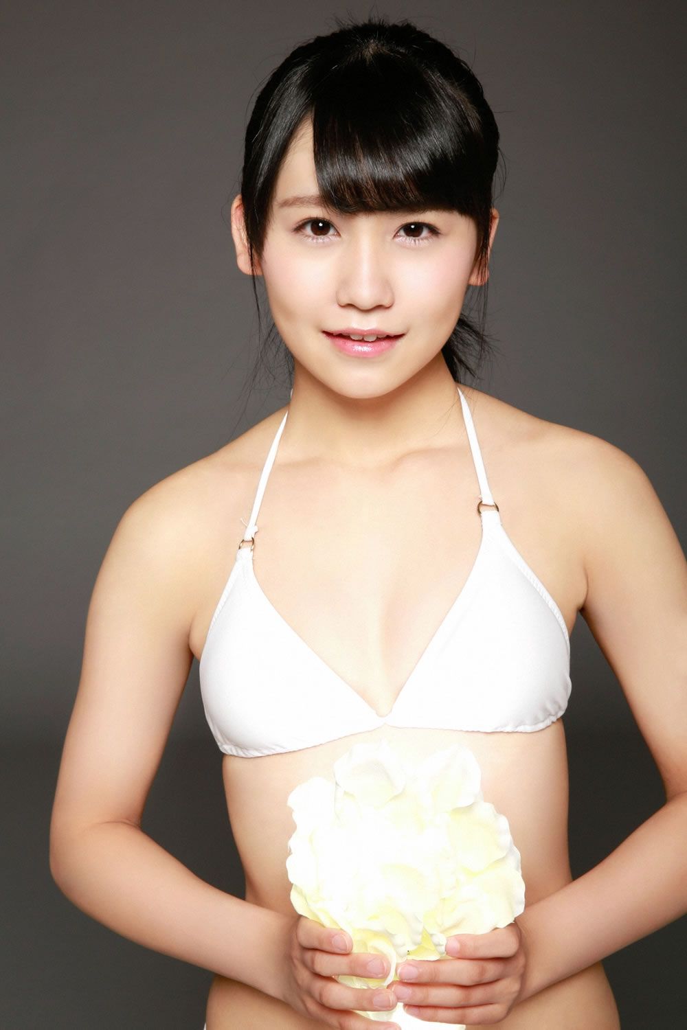 [YS-Web] Vol.657 AKB48 小嶋真子,加藤玲奈,田野優花,高橋朱里 - 18歳のAKB48 [50P]