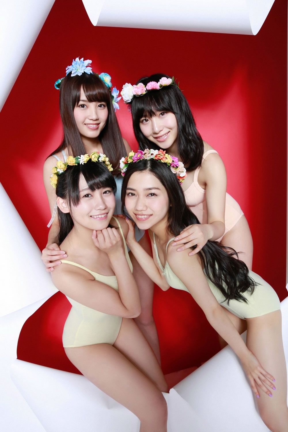 [YS-Web] Vol.657 AKB48 小嶋真子,加藤玲奈,田野優花,高橋朱里 - 18歳のAKB48 [50P]