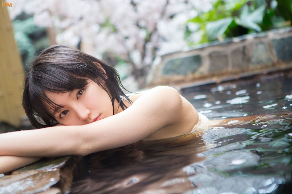 [BOMB.tv] GRAVURE Channel 2015年06月号 Riho Yoshioka 吉岡里帆 [96P]