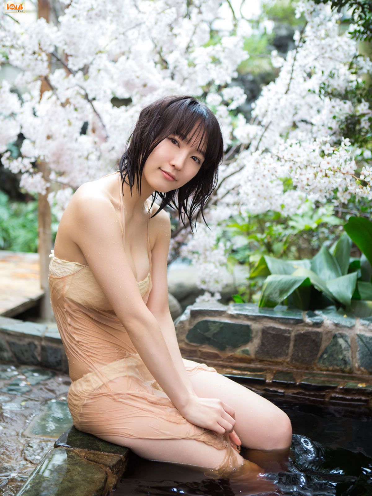 [BOMB.tv] GRAVURE Channel 2015年06月号 Riho Yoshioka 吉岡里帆 [96P]
