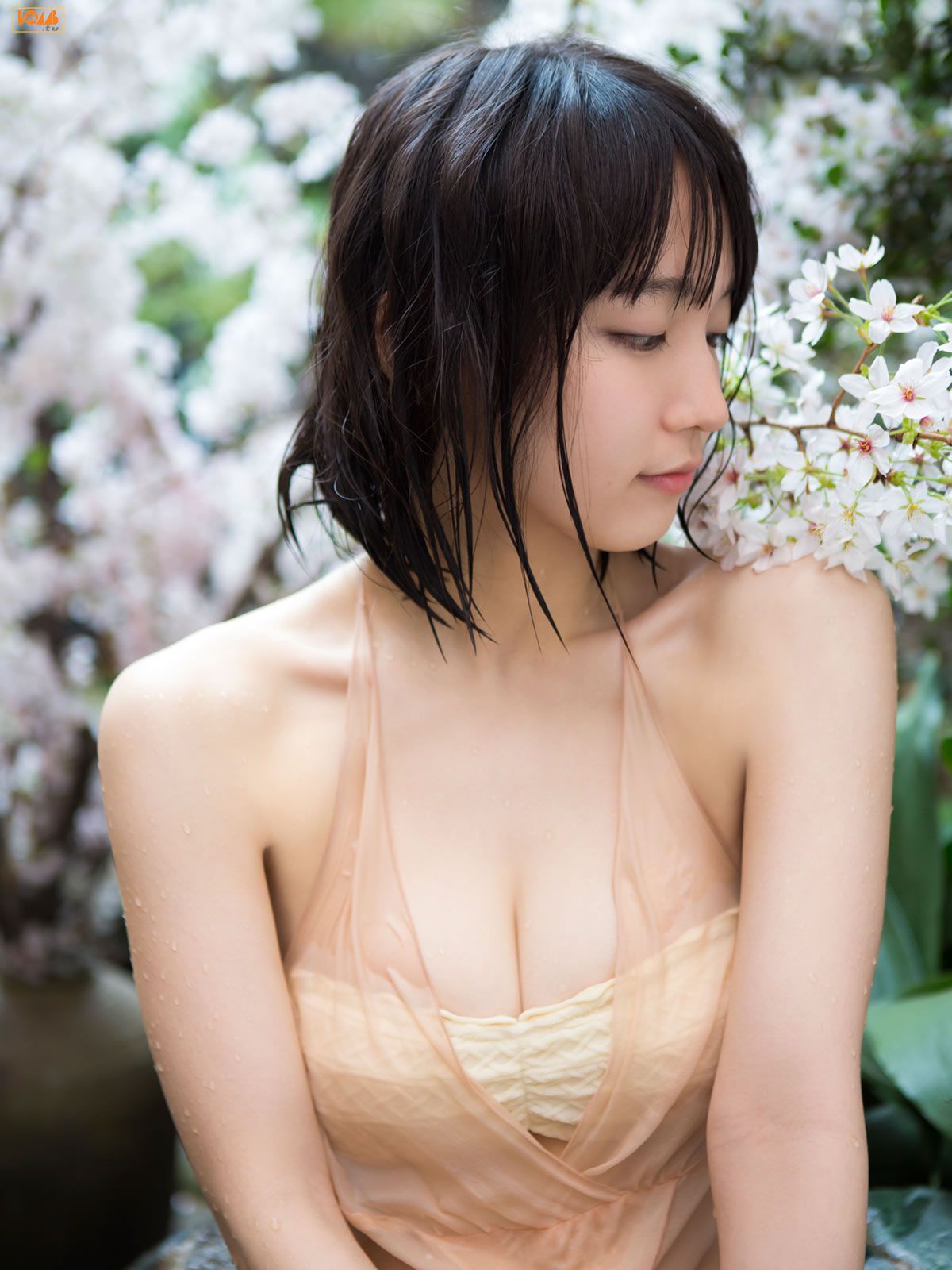 [BOMB.tv] GRAVURE Channel 2015年06月号 Riho Yoshioka 吉岡里帆 [96P]