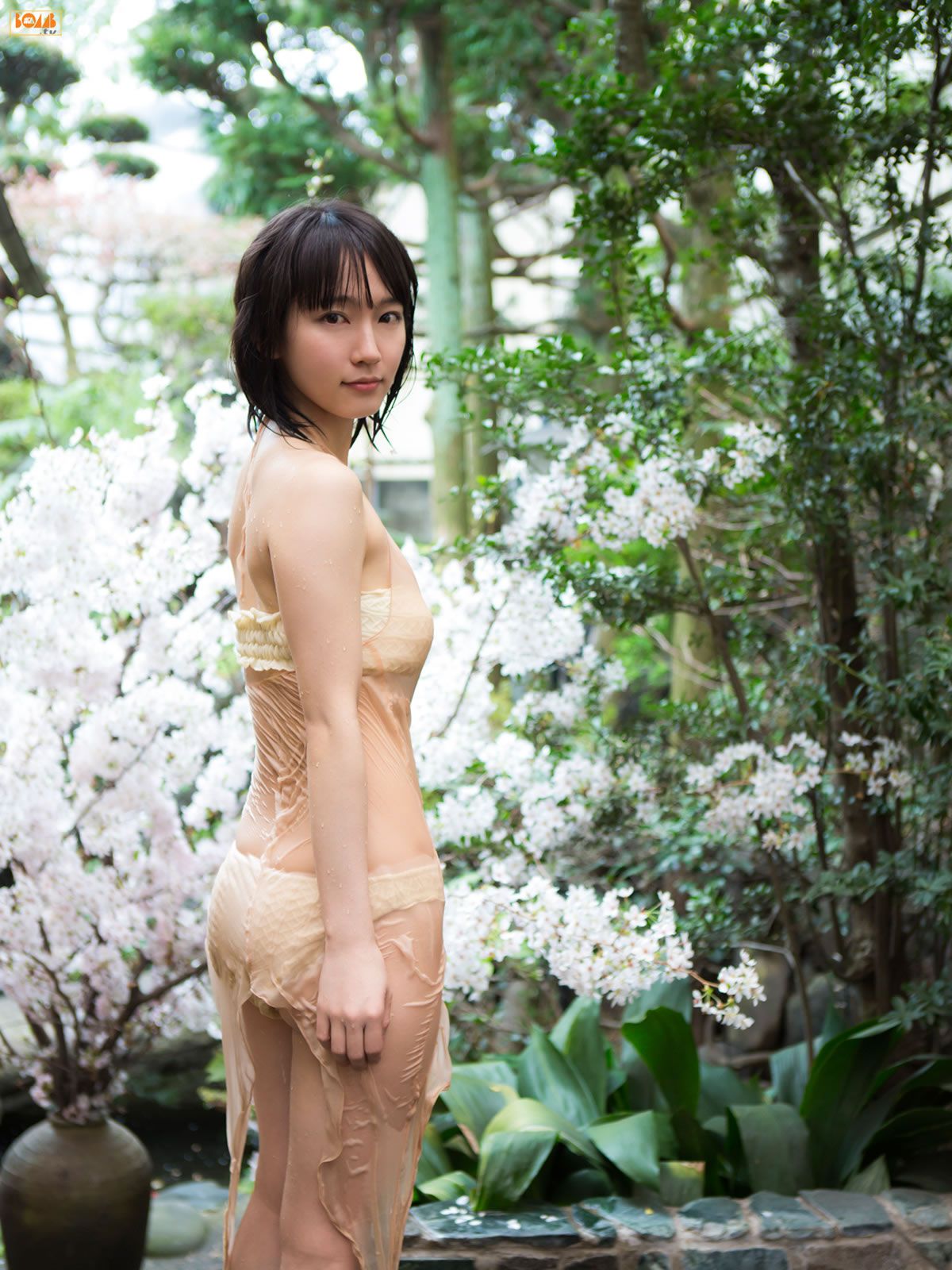 [BOMB.tv] GRAVURE Channel 2015年06月号 Riho Yoshioka 吉岡里帆 [96P]