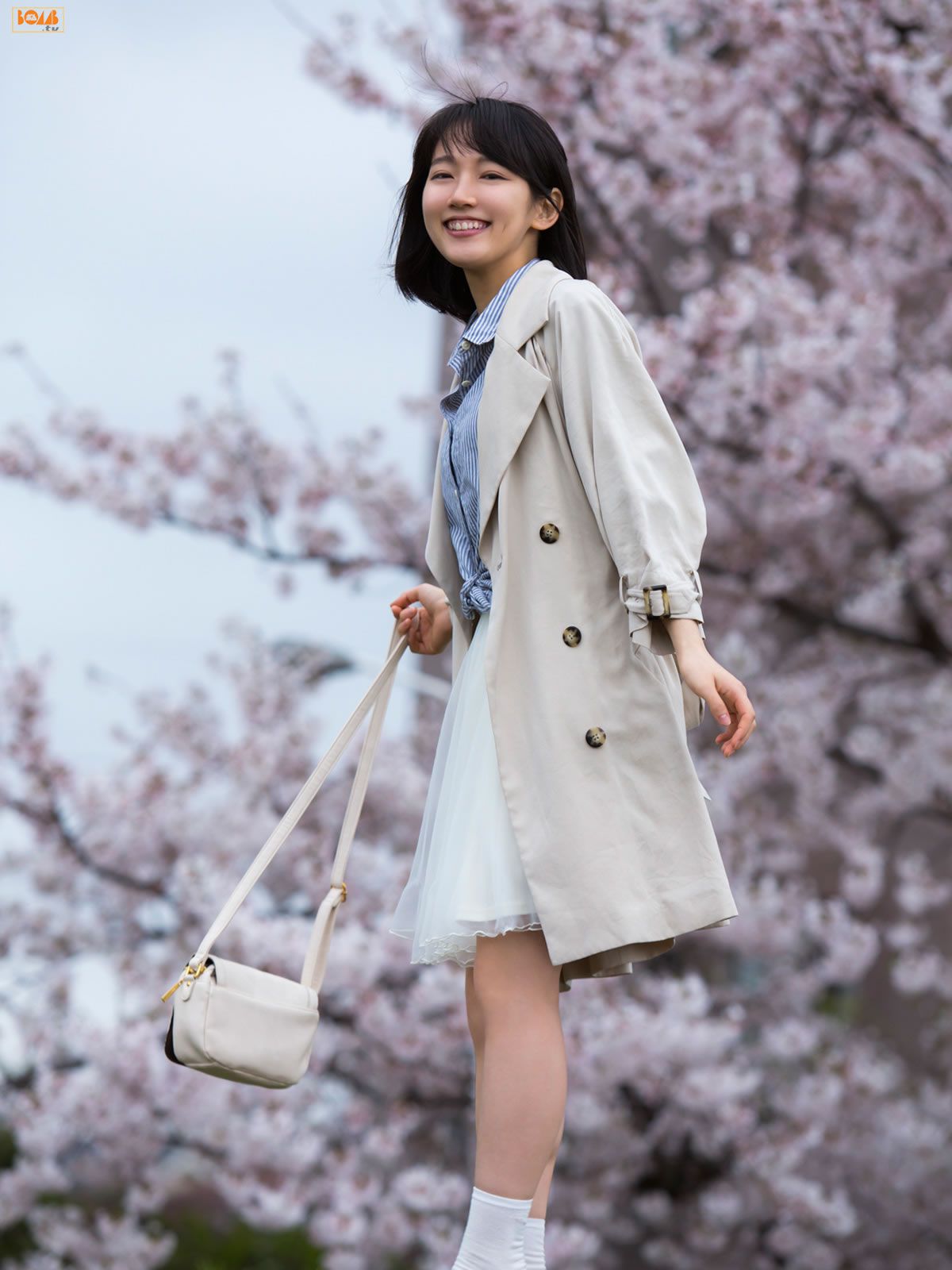 [BOMB.tv] GRAVURE Channel 2015年06月号 Riho Yoshioka 吉岡里帆 [96P]