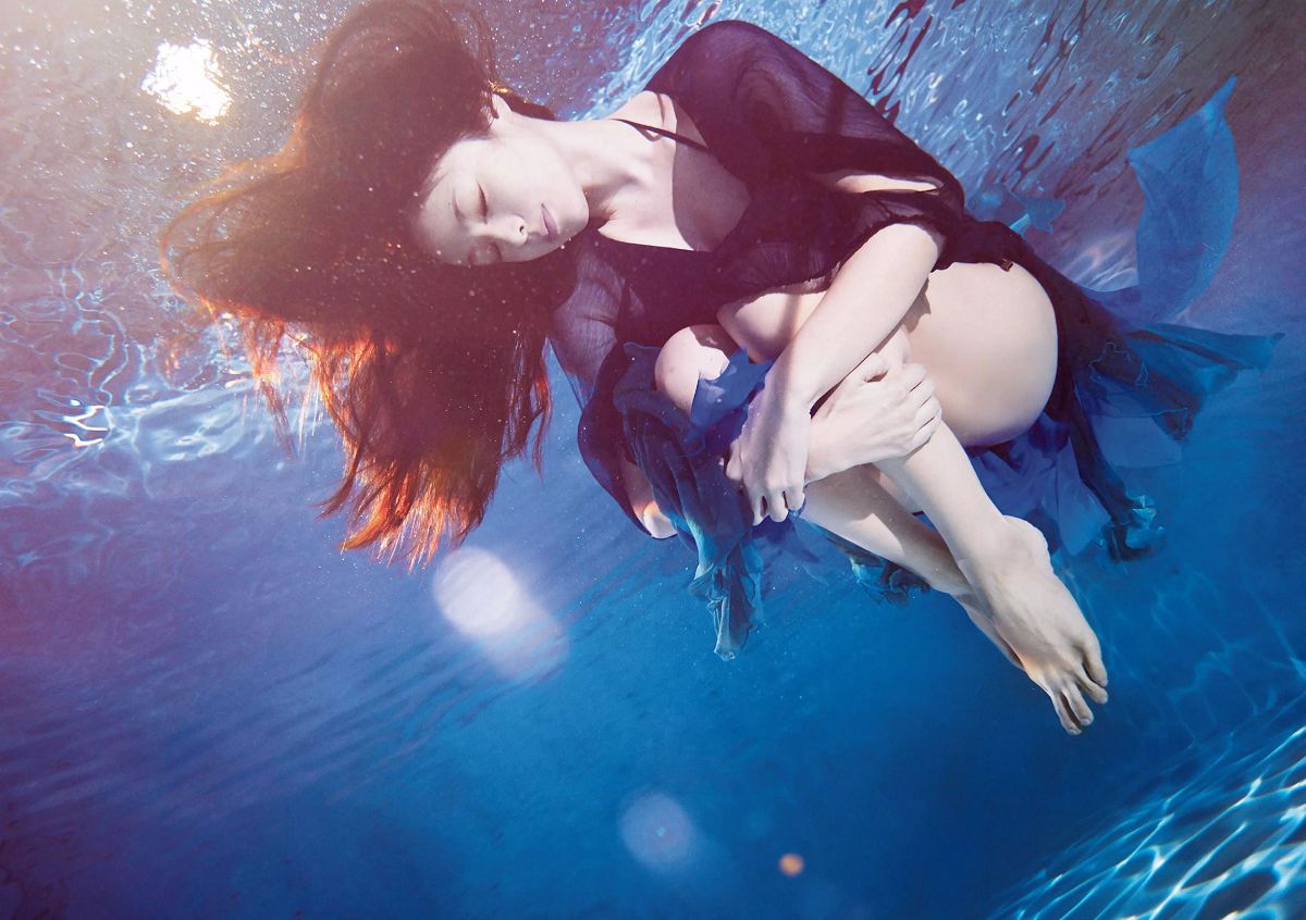 [Weekly Playboy] 2015 No.44-45 波瑠 浅川梨奈 小芝風花 広瀬アリス 大谷みつほ 深田恭子 鈴木ふみ奈 深川麻衣 [40P]