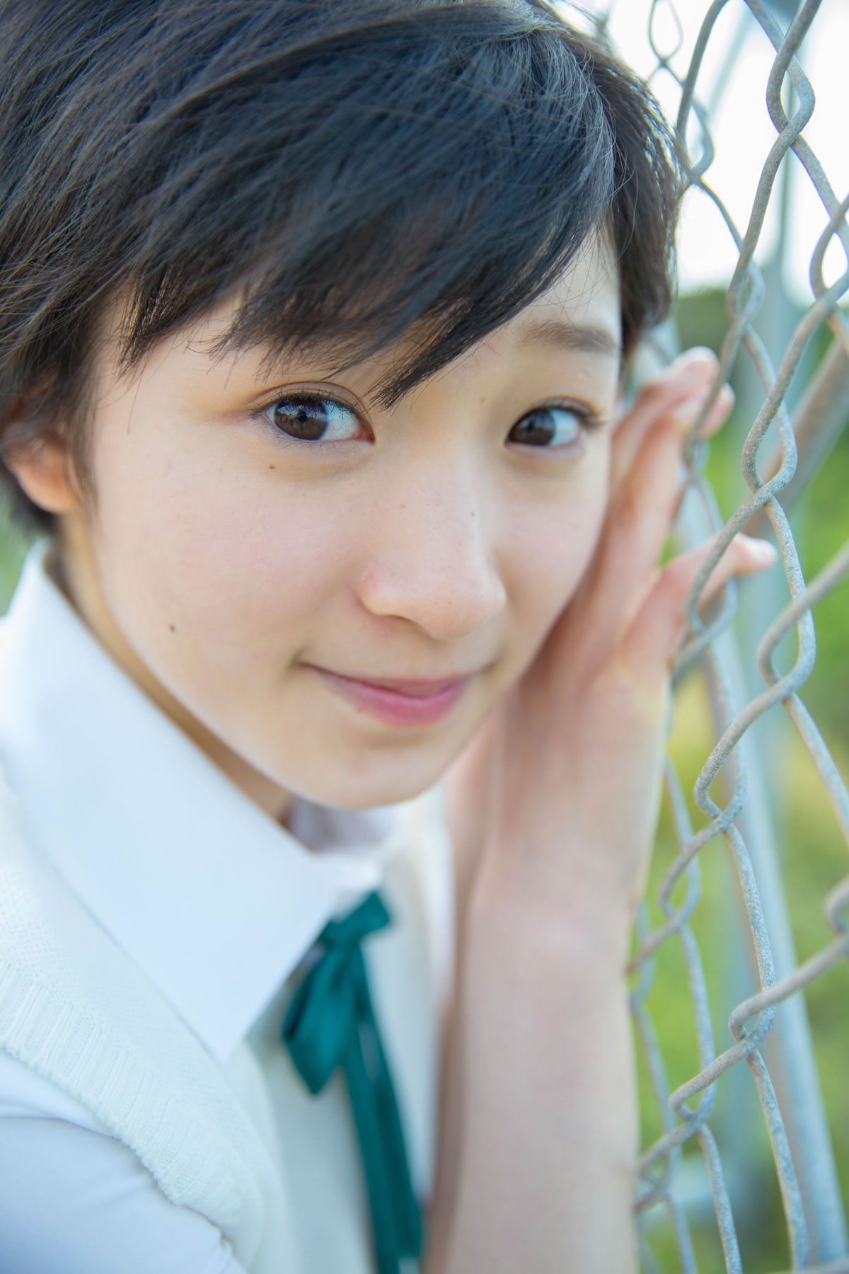 [Hello! Project Digital Books] 2015.10 Vol.135 宮本佳林 [99P]