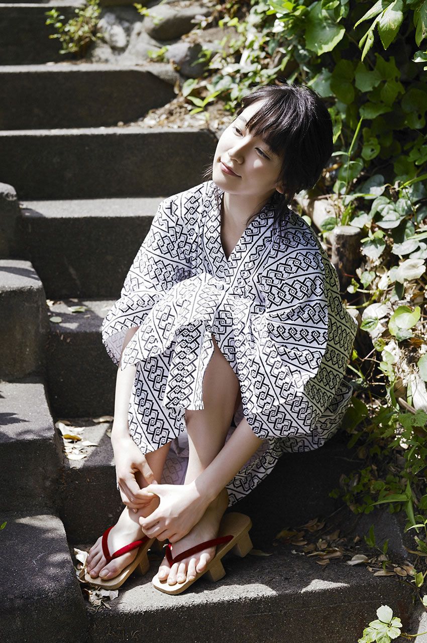[WPB-net] No.183-4 Riho Yoshioka 吉岡里帆 - 遠い記憶 [156P]