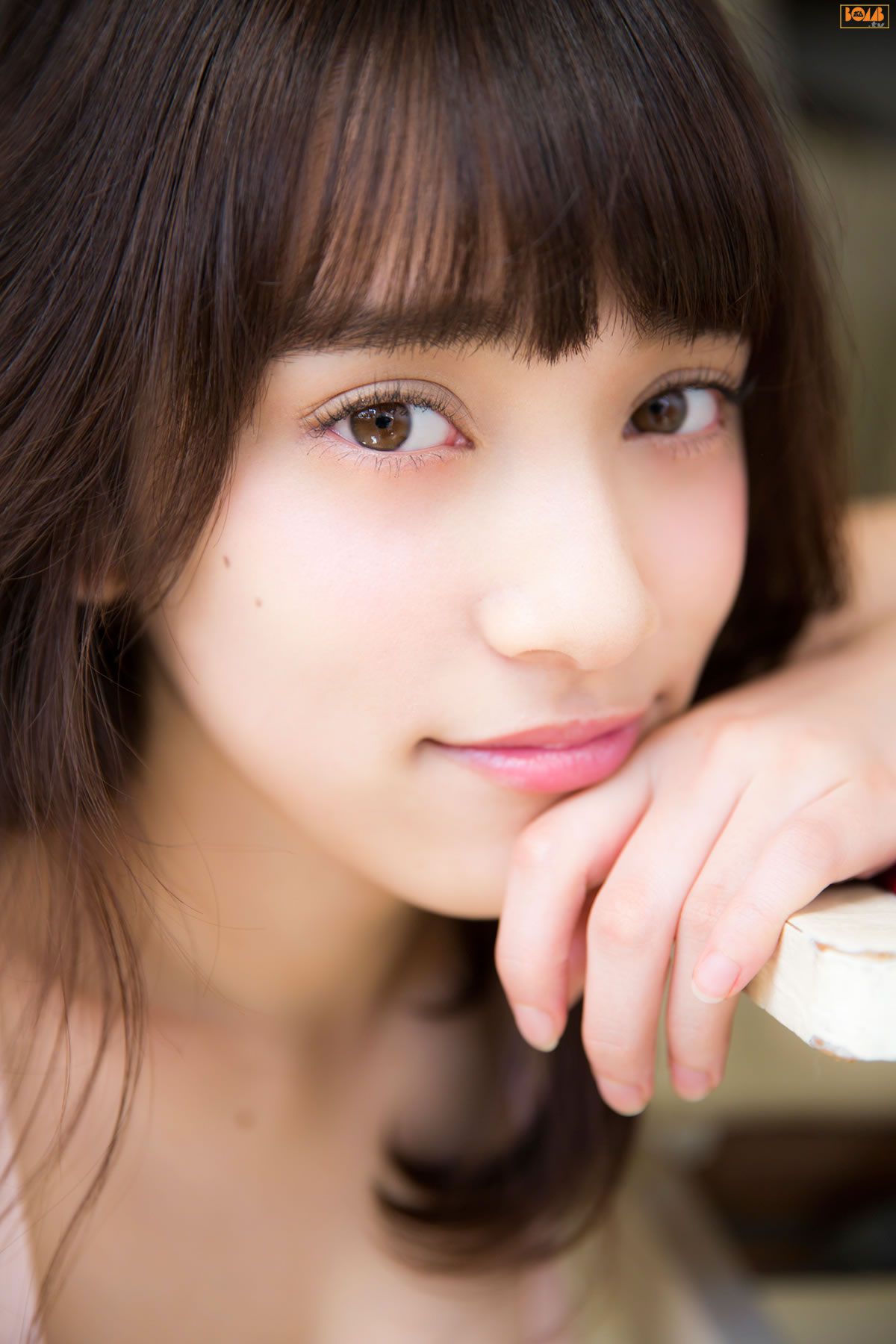[BOMB.tv] GRAVURE Channel 2015年12月号 Sayaka Tomaru 都丸紗也華 - まんまるなおんなのこ [135P]