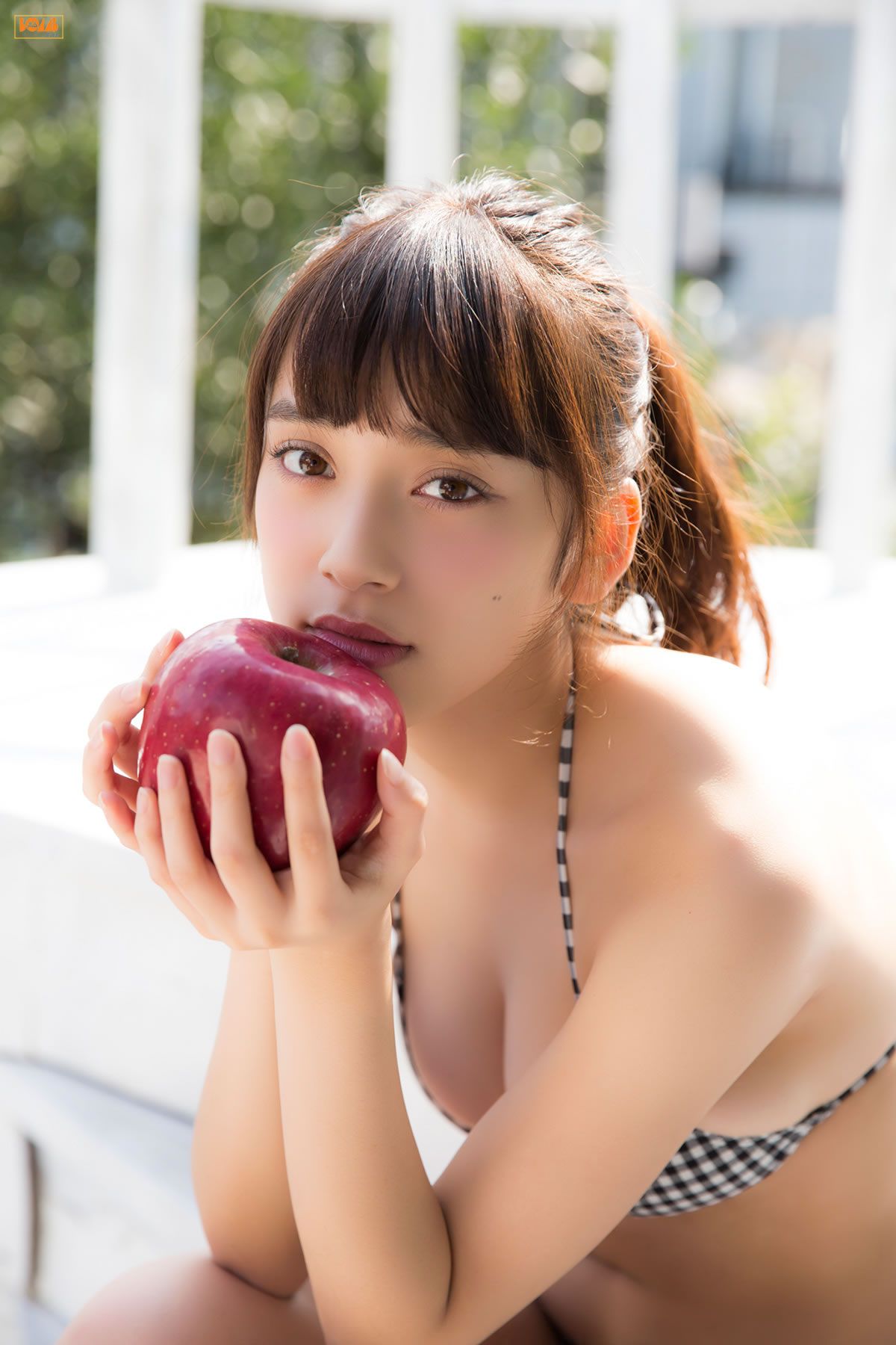 [BOMB.tv] GRAVURE Channel 2015年12月号 Sayaka Tomaru 都丸紗也華 - まんまるなおんなのこ [135P]