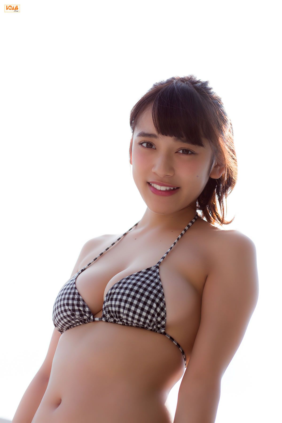 [BOMB.tv] GRAVURE Channel 2015年12月号 Sayaka Tomaru 都丸紗也華 - まんまるなおんなのこ [135P]