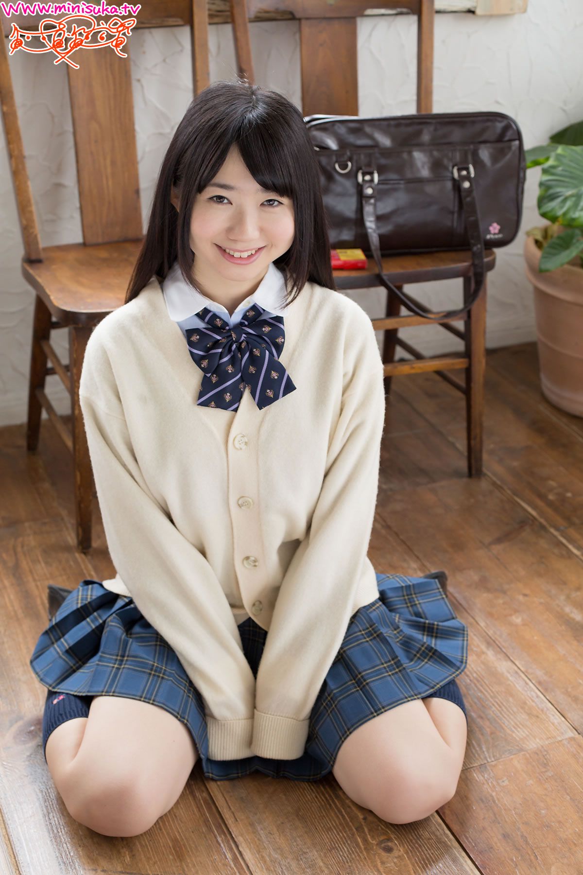 [Minisuka.tv] 2015.01.08 Hina Hashimoto - Secret Gallery (STAGE1) 02 [40P]