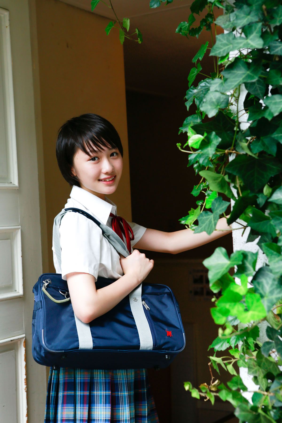 [Hello! Project Digital Books] 2015.12 Vol.137 工藤遥 [104P]