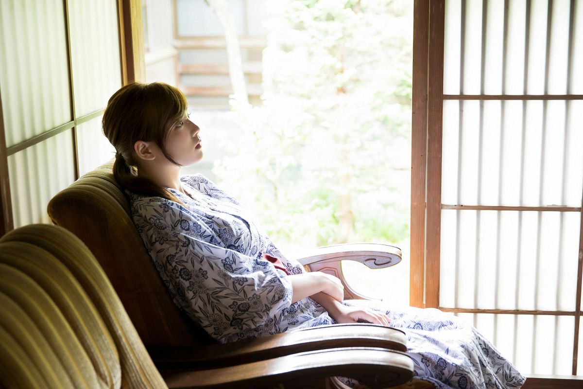 [YS-Web] vol.682 Ai Shinozaki 篠崎愛 あっためて あげる [98P]
