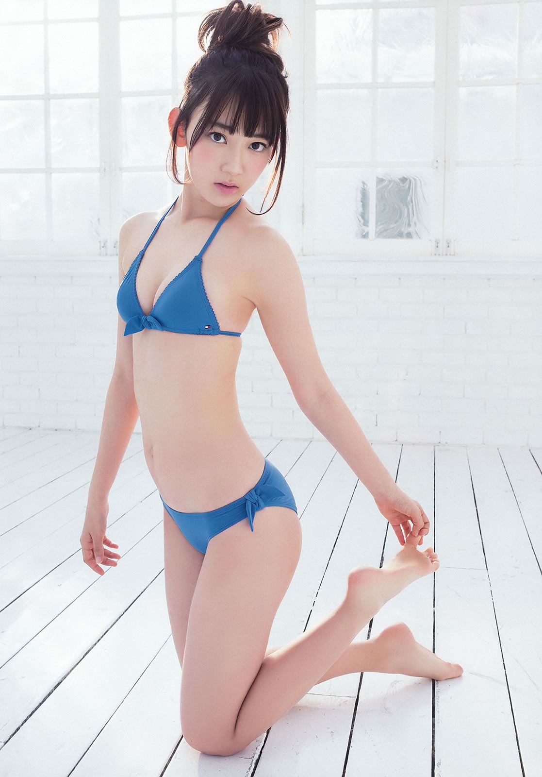 [Young Animal] 2016 No.02 03 宮脇咲良 本村碧唯 朝長美桜 渕上舞  [132]