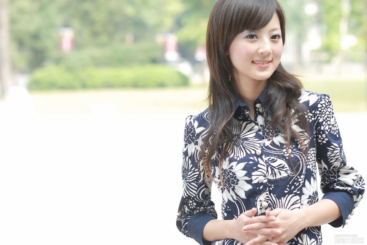 台湾清纯美女果子MM张凯洁 服饰图集 [54P]