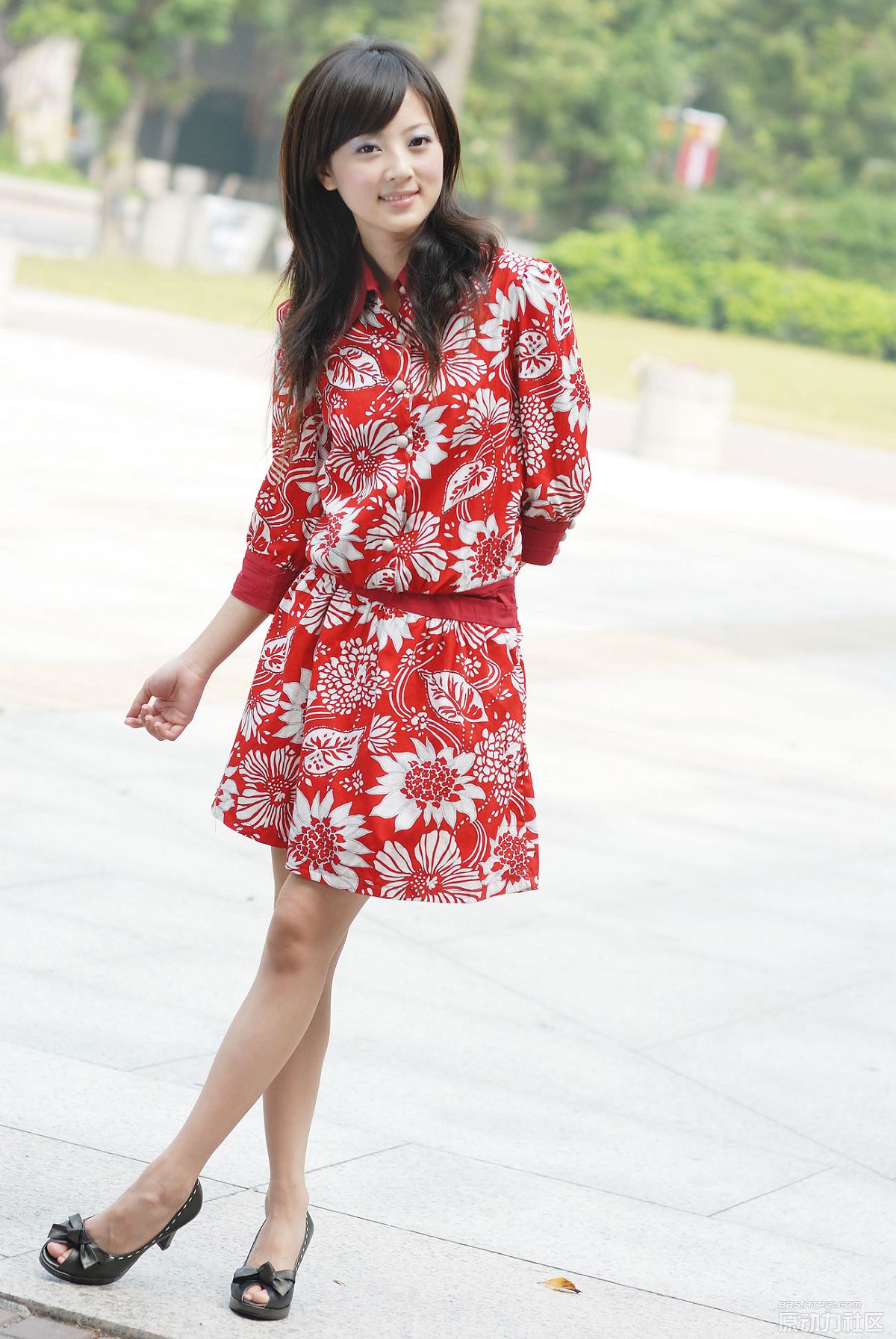 台湾清纯美女果子MM张凯洁 服饰图集 [54P]