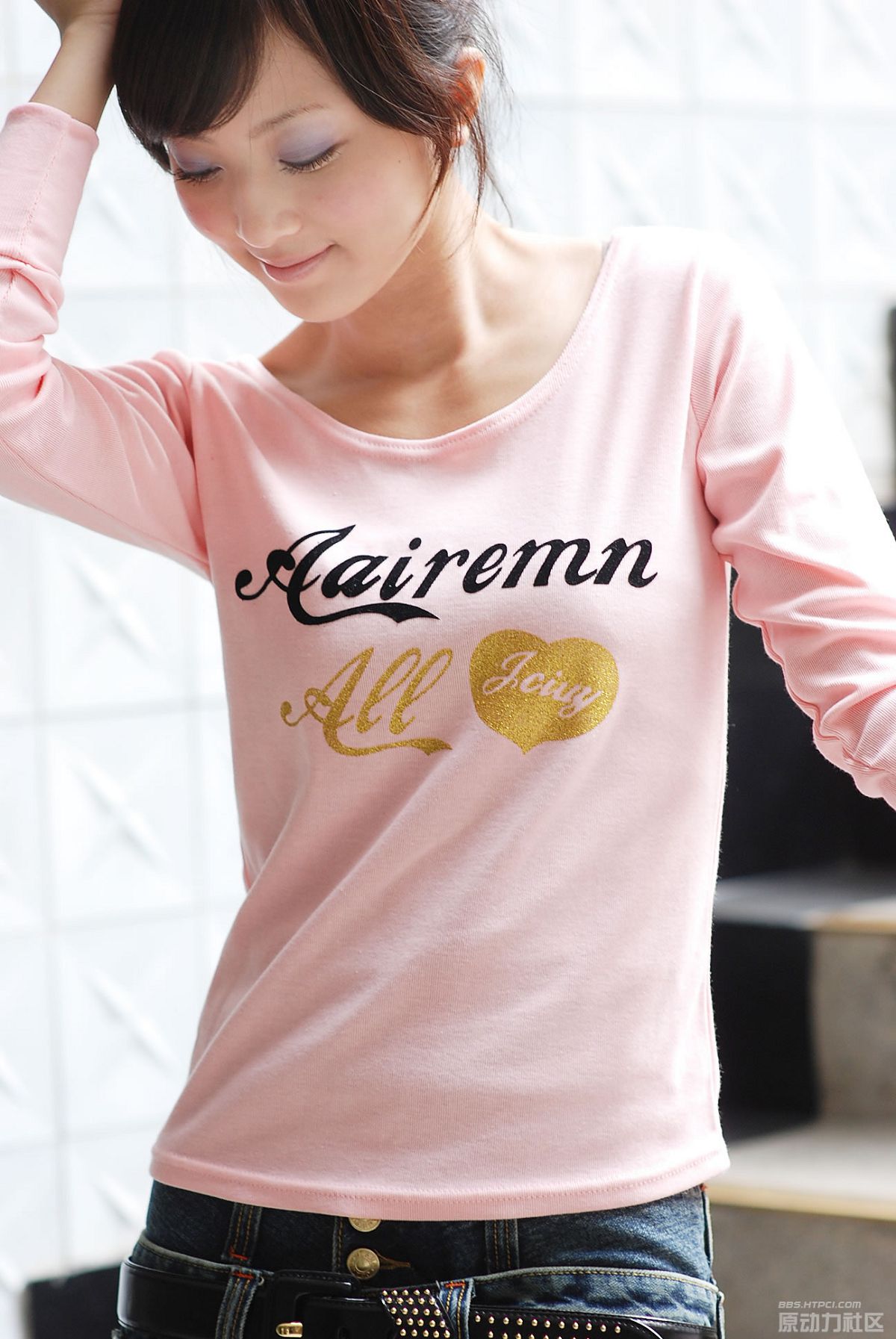 台湾清纯美女果子MM张凯洁 服饰图集 [54P]