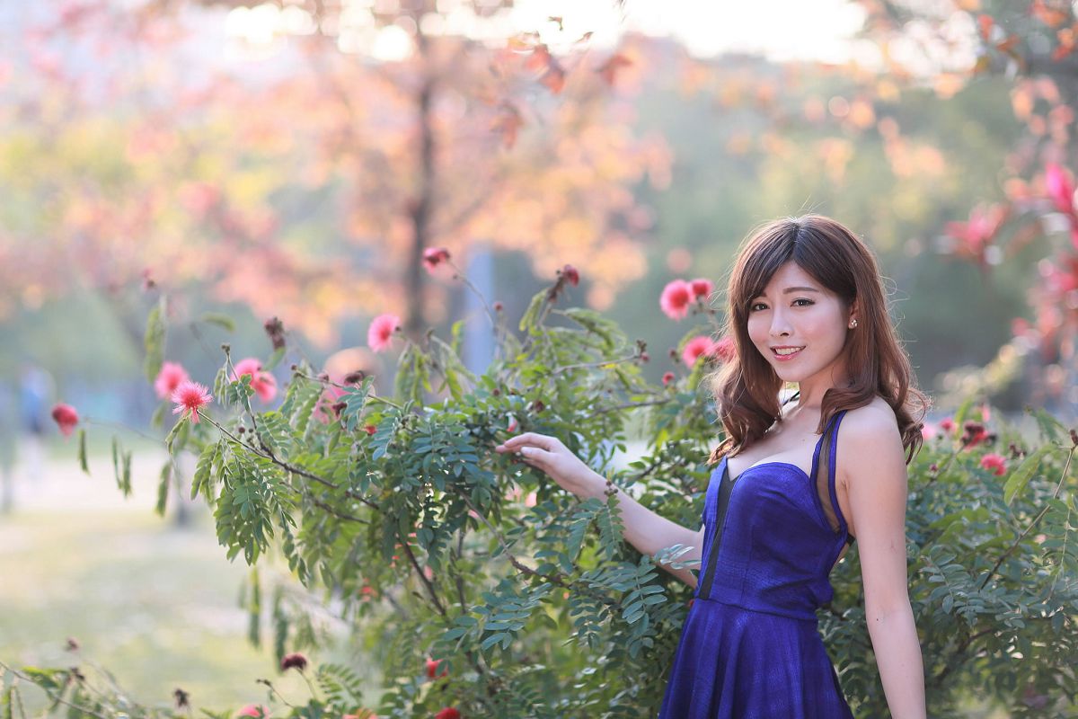 Beautyleg冰山美人廖坎蒂 初夏公园外拍 [59P]