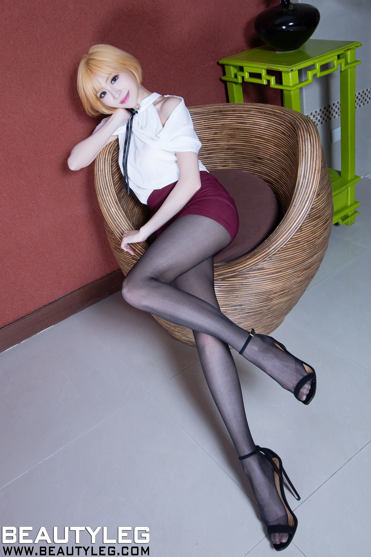 [Beautyleg] 美腿寫真 2016.06.13 No.1305 Lucy [48P]
