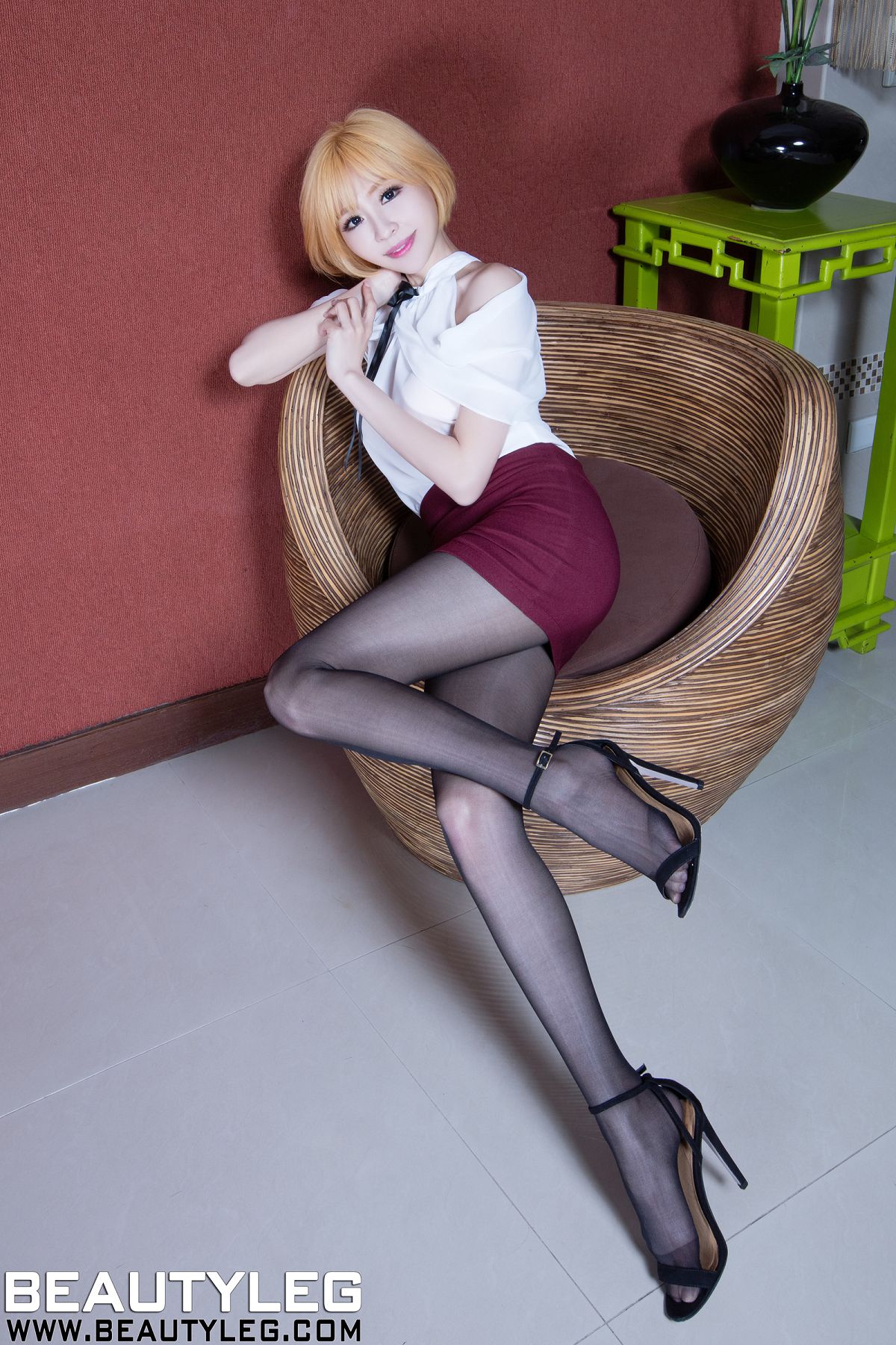 [Beautyleg] 美腿寫真 2016.06.13 No.1305 Lucy [48P]