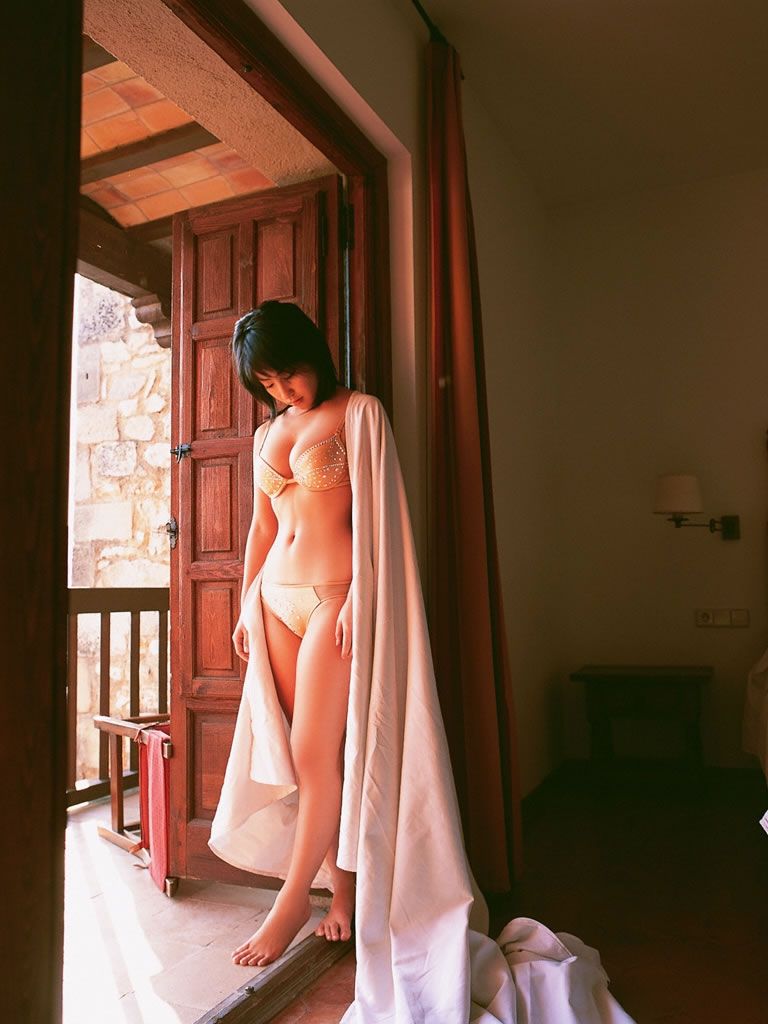 [Wanibooks(WBGC)] 2005.09月号 #15 Hiroko Sato 佐藤寛子 [240P]