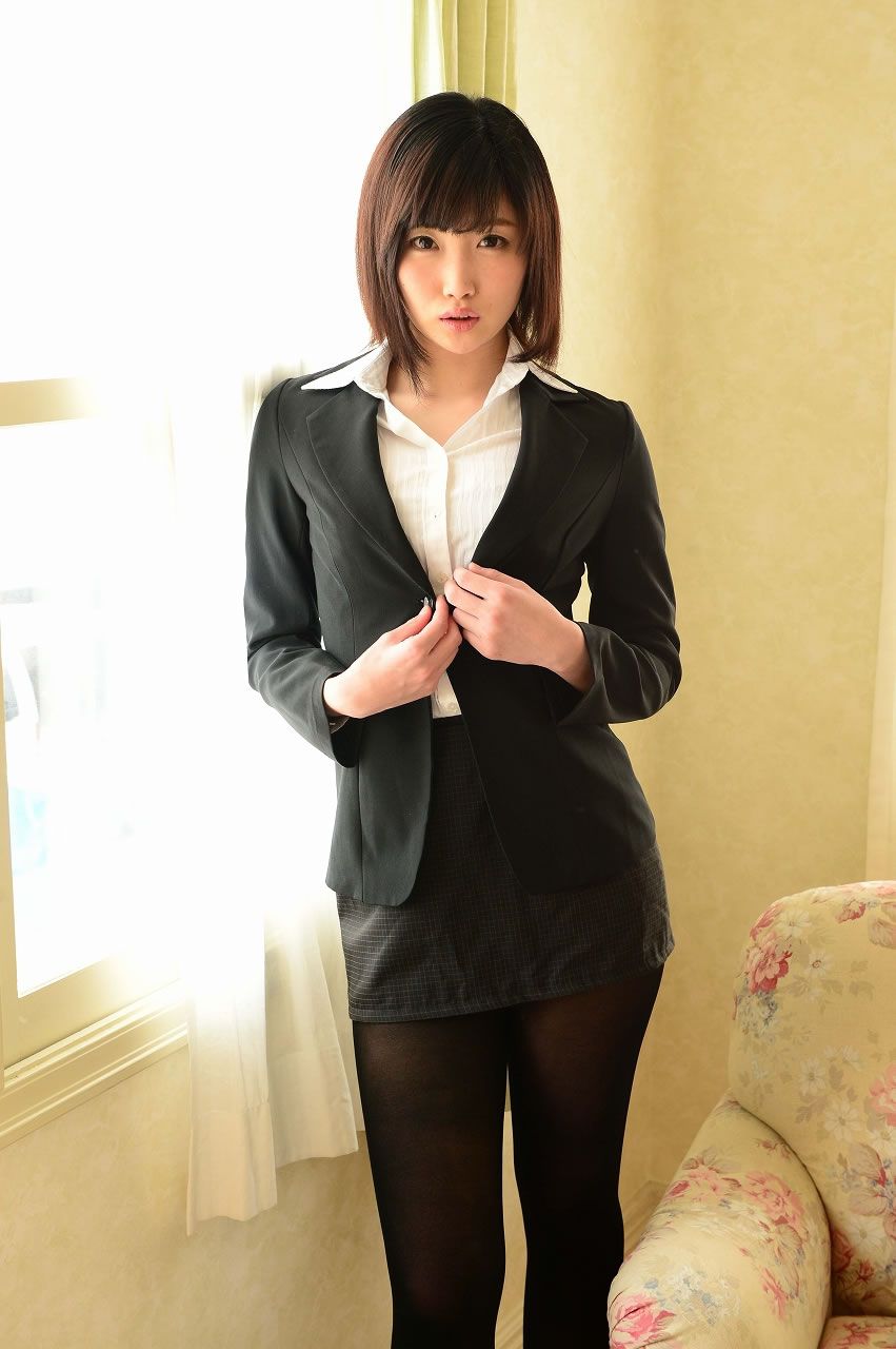 [@crepe] 2015.12.01 Aira Mihana 三花愛良 スーツ姿 [79P]
