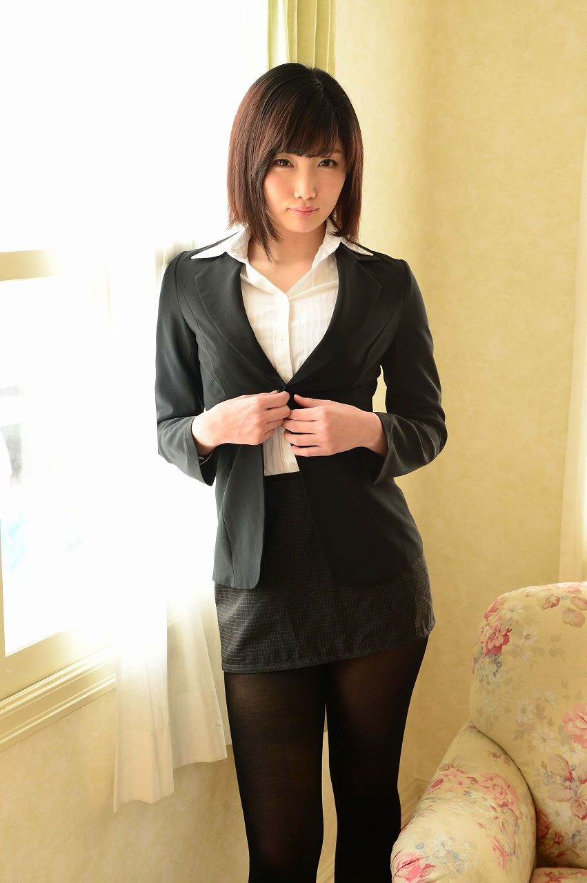 [@crepe] 2015.12.01 Aira Mihana 三花愛良 スーツ姿 [79P]