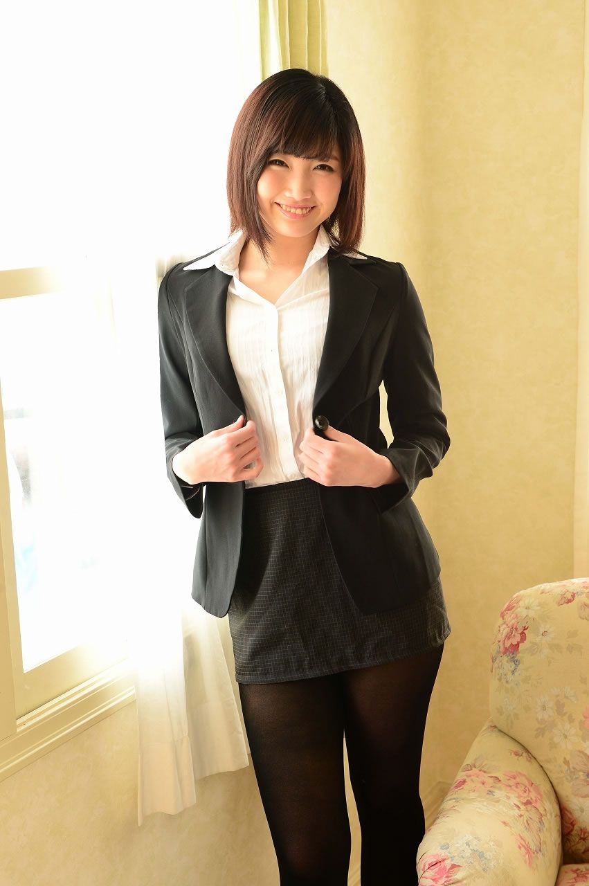 [@crepe] 2015.12.01 Aira Mihana 三花愛良 スーツ姿 [79P]