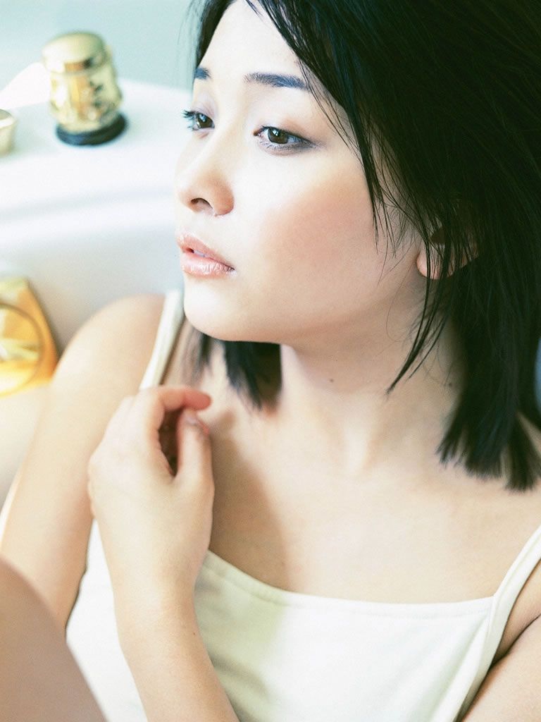 [Wanibooks(WBGC)] 2006.07月号 #25 Mami Yamazaki 山崎真実 [225P]