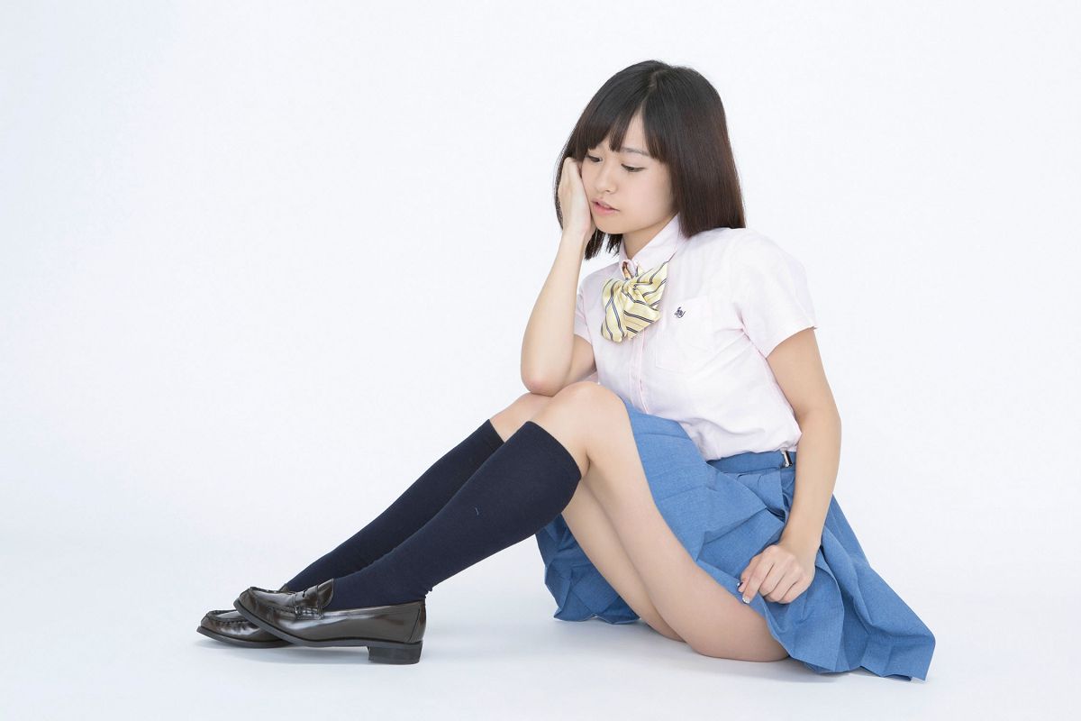 [YS-Web] vol.677 Miyu Natsue 夏江美優 - パッチリおめめのGショック入学!! [49P]