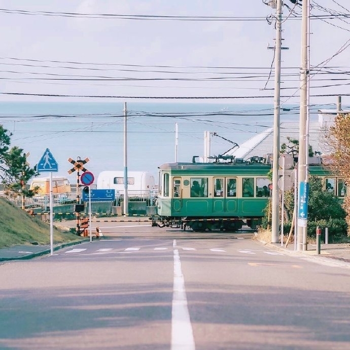 小清新日系风景有轨电车图摄影