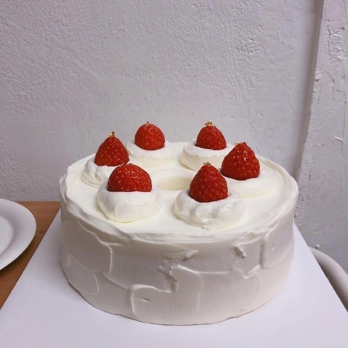 好看小清新草莓水果蛋糕图片