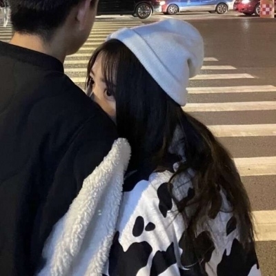 宠溺情侣头像一左一右高清巨甜一对两张图片