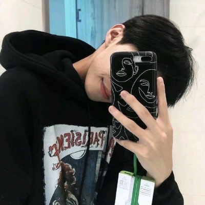 女生一看就心动的成熟男生头像图片